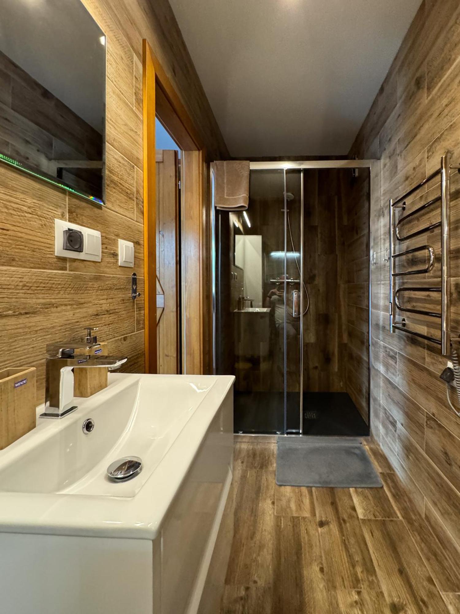 Apartamenty Komarno 46 Jacuzzi&Sauna المظهر الخارجي الصورة