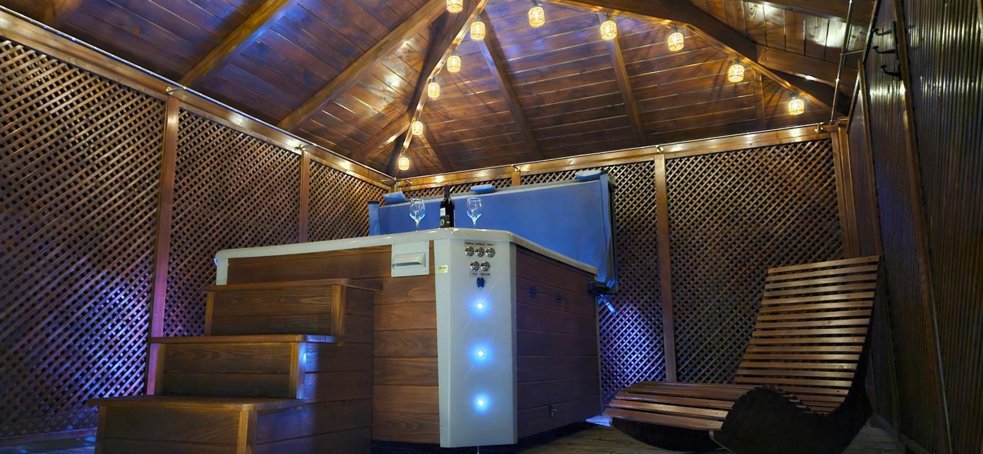 Apartamenty Komarno 46 Jacuzzi&Sauna المظهر الخارجي الصورة